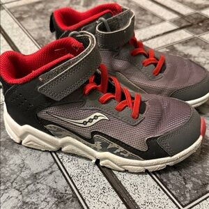 Saucony Kids' Charcoal and Crimson Sneakers size 13